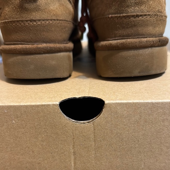 UGG Women's Highland Hi Heritage Sneaker, Chestnut, Size 6 - Picture 4 of 8